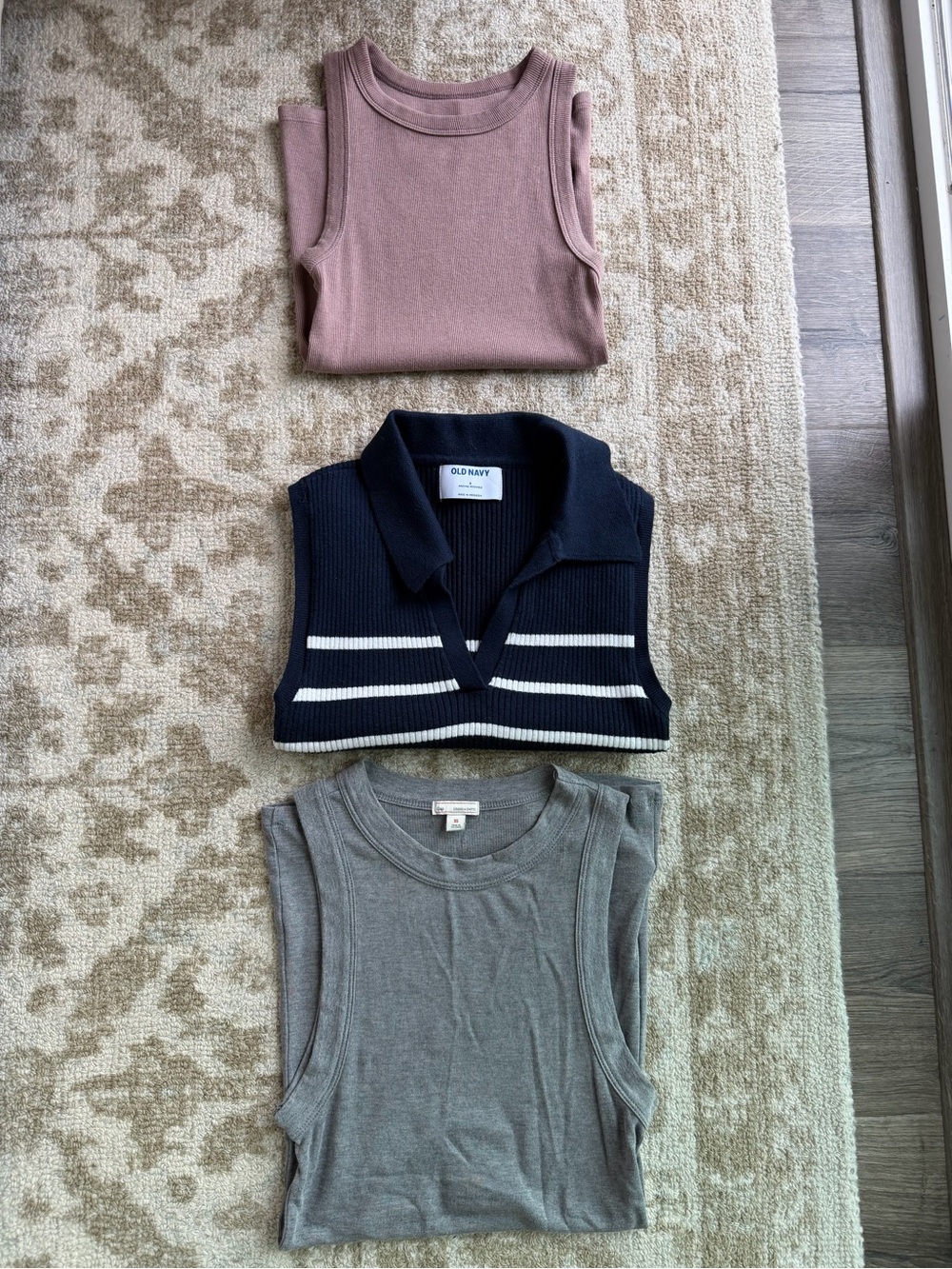 BUNDLE of 3 Tanks - GAP, Old Navy, Target - Size XS